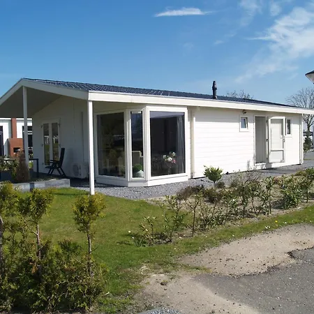 Chalet Detached 30km From Maastricht